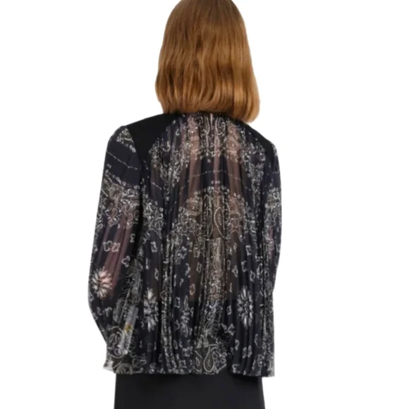 NWT$1015 SACAI Bandana Print Logo Pleated Pullover Top Blouse Sz JP 3 (US Large) - Picture 3 of 15